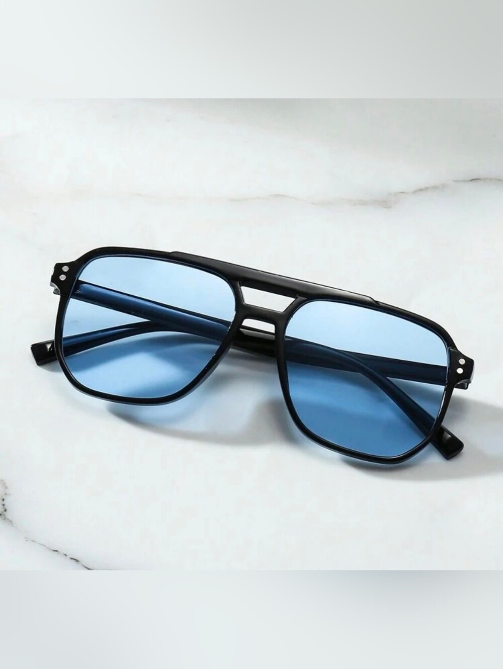 Black Retro Y2k- style Frame Sunglasses with Blue Tinted Lenses